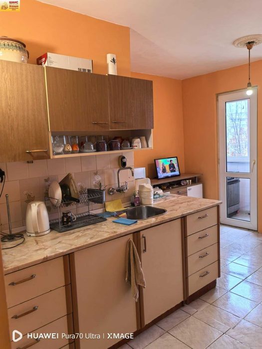 Продава се Тристаен апартамент в Плевен, Дружба 3 - 86 кв.м за 977 €/кв.м - Снимка #8