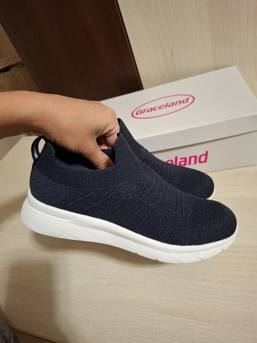 Adidasi / Pantofi sport dama noi, transport gratuit