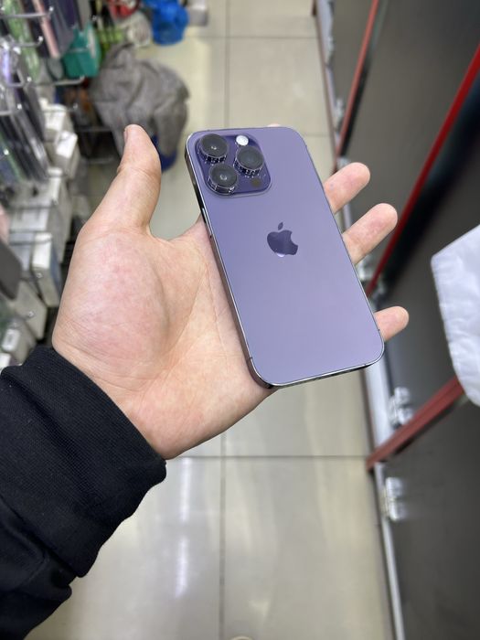 Iphone 14 pro purple