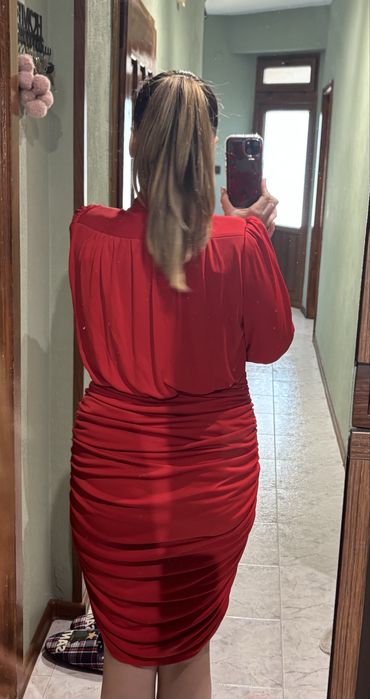 Рокля от Аксел.