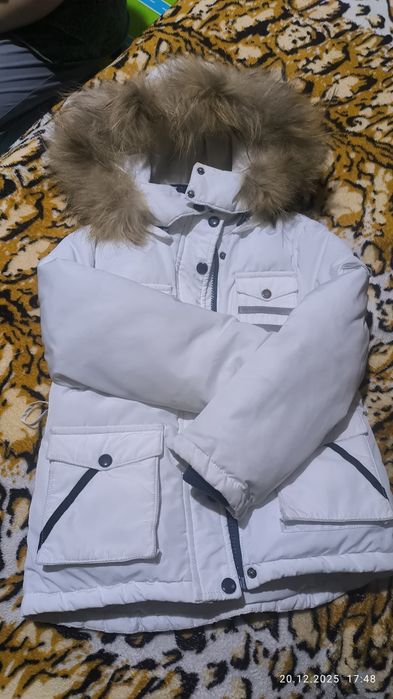 Продам детскую куртку.