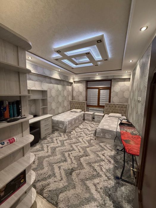 Продаётся 3комнатная квартира.Юнусабад!