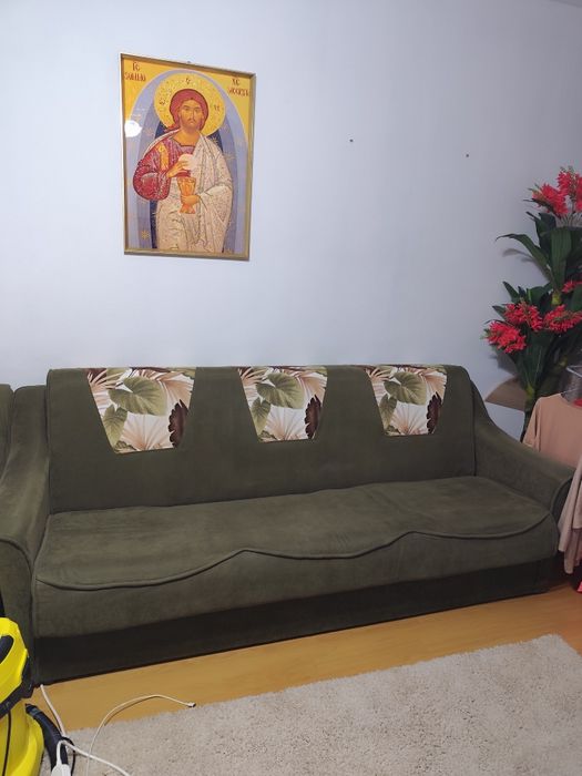 Vând canapea extensibila