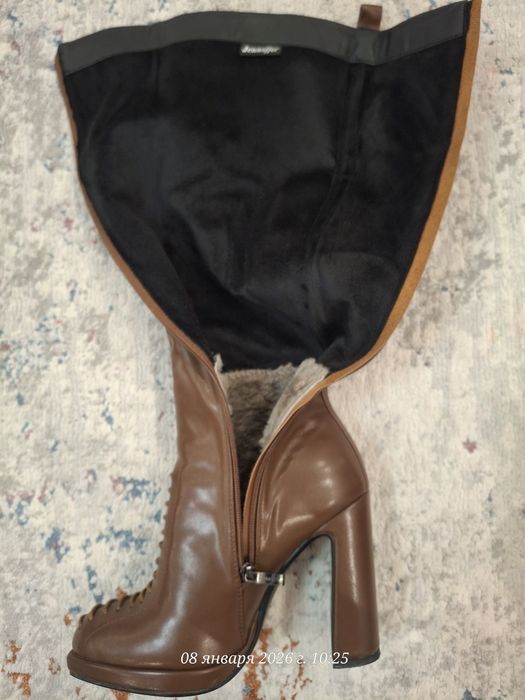 Сапоги женские. Разные.