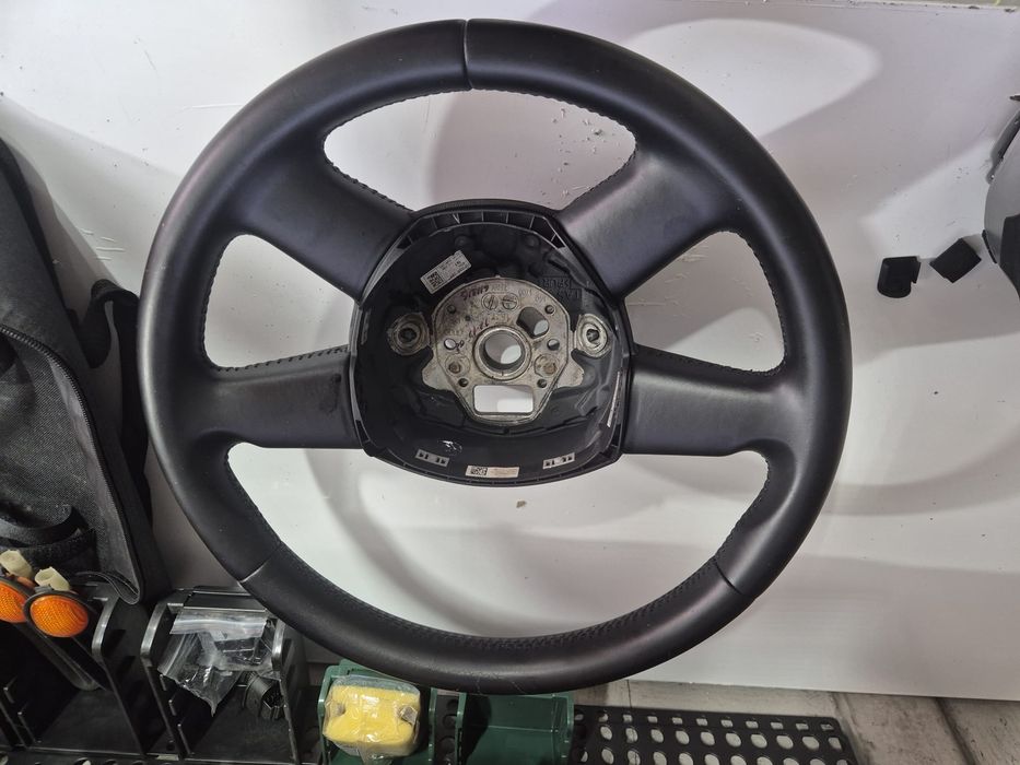 Vând volan cu airbag audi a 4 b8