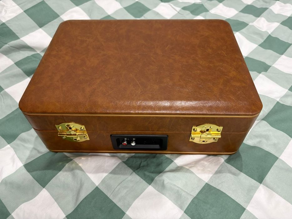 Виниловый проигрыватель Верный Saturn