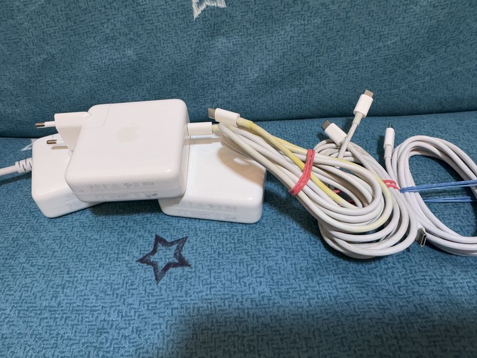 Incarcator Apple USB-C 61W pentru MacBook Pro 13" cu Cablu