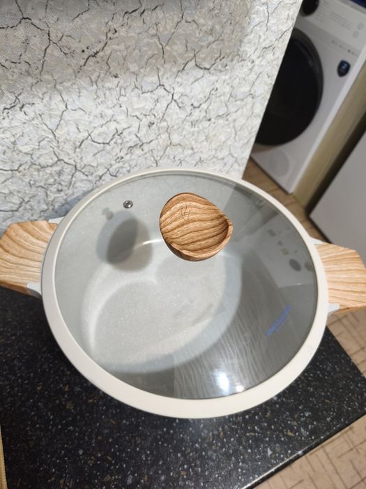 Продам кастрюлю Zwillon