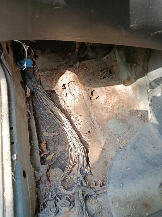 Продам BMW 320   .