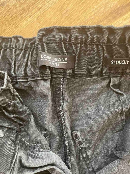 Тъмно сиви дънки