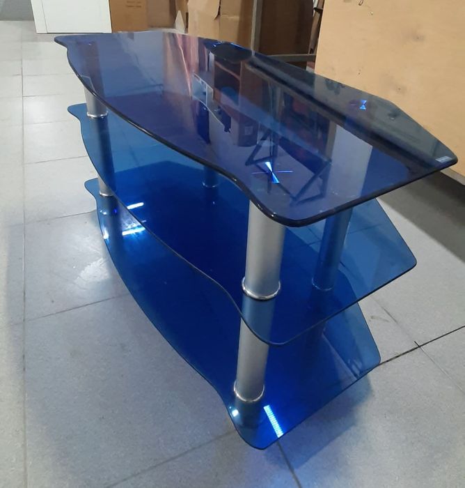 Стеклянные тумбы под телевизор