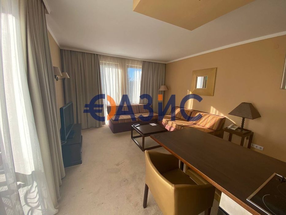 Продава се Двустаен апартамент в к.к. Слънчев бряг - 78 кв.м за 1347 €/кв.м - Снимка #4