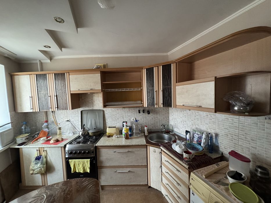 Отдам бесплатно кухонный гарнитур