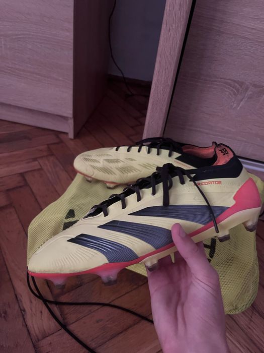 Ghete de fotbal Adidas predator elite