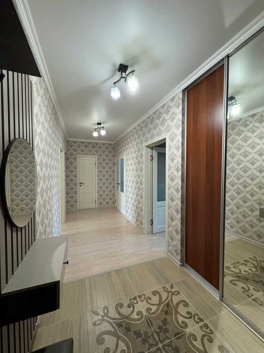 Продам 3 ком Квартира РН Азии