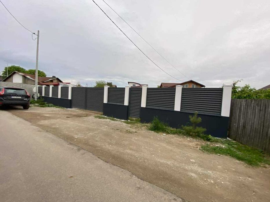 Garduri si porti din panouri stil jaluzele si alte modele disponibile