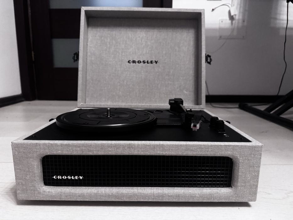 Pick-up Crosley - Voyager, gri + Vinyl Painkiller -  Judas Priest