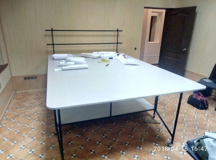 Stol zakroyniy Bichuv stoli