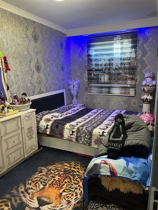 Мирабадский двухкомнатная на втором 50м²