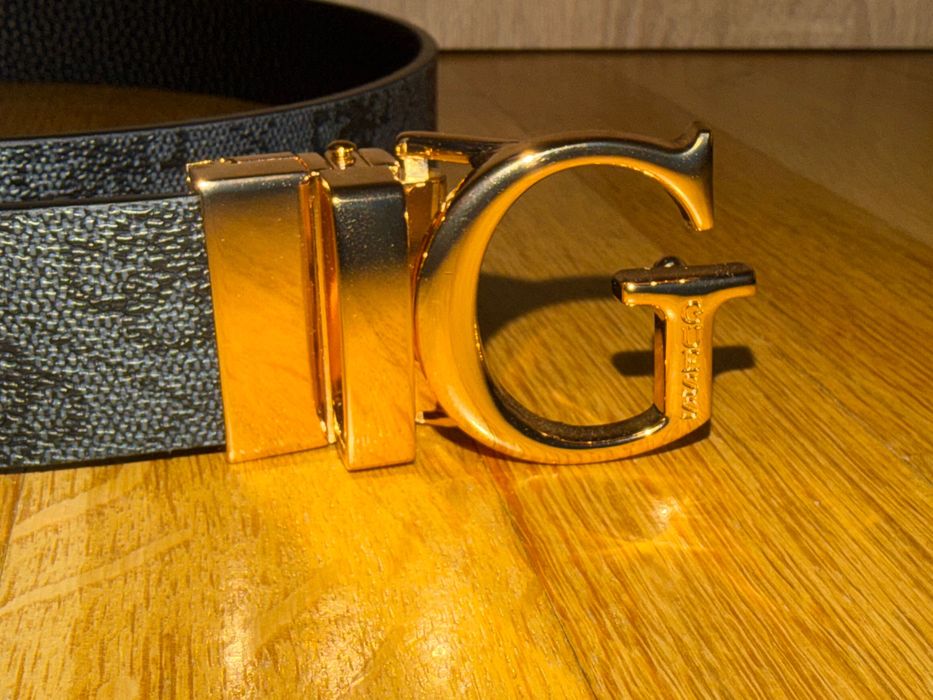 Дамски оригинален колан Guess