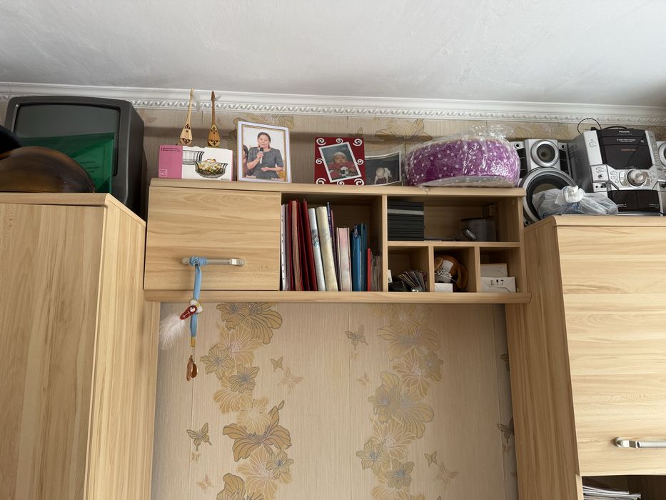 Продам шкафы с полкой