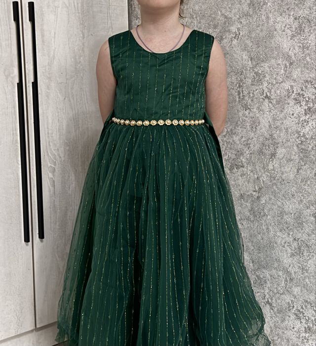 Продам платье праздничное зеленое