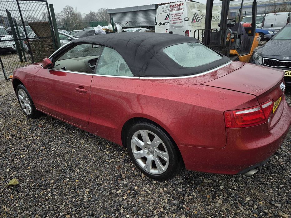 Dezmembrez Audi A5 decapotabil 2010