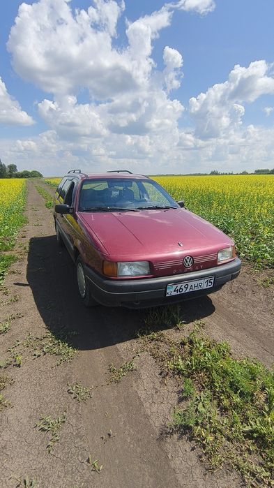 Volkswagen Passat B3 Универсал (1990г)