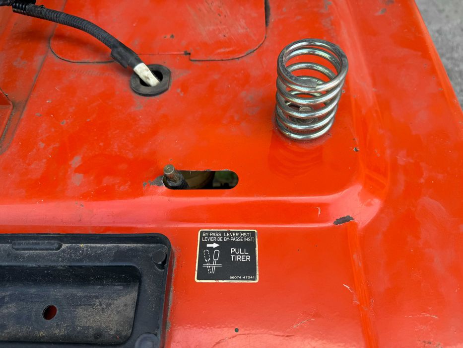 Тракторна косачка KUBOTA без косилен апарат 13.5 кс