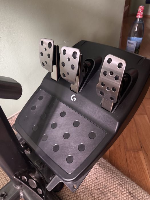 Logitech G923 (pc/ps5) + Playseat + schimbator + mount schimbator