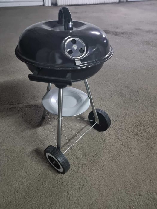 Чисто ново! Преносимо барбекю