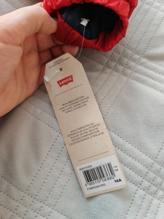 Намалено Ново зимно яке Levi’s, 158-164 см.
