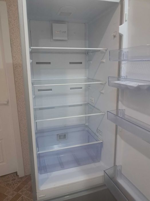 Холодильник beko.
