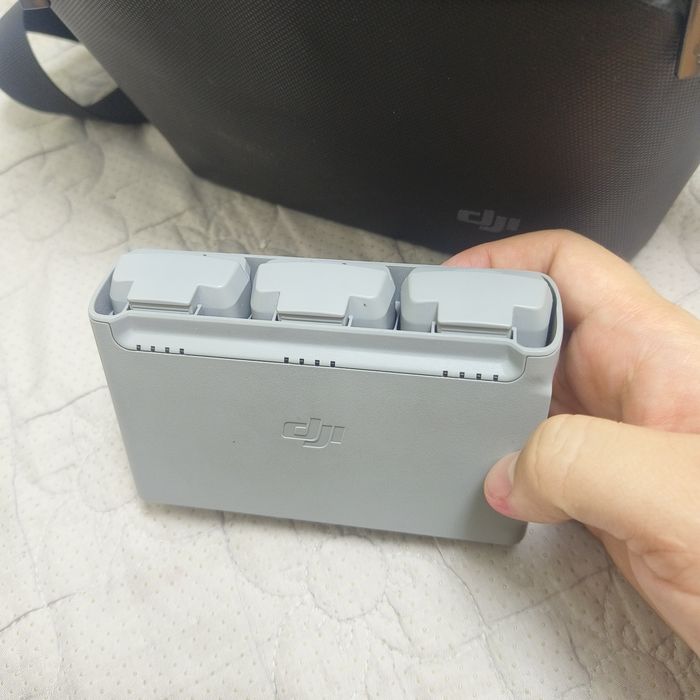 Продам дрон DJI mini2 combo