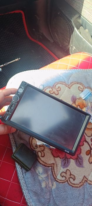 С сенсорным экраном