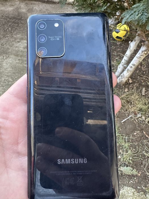 Pentru piese display samsung s10 lite