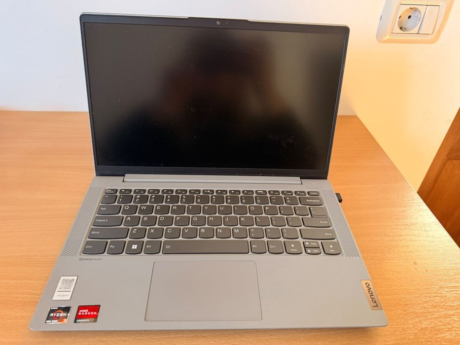 Lenovo Ideapad 5  (81YM)