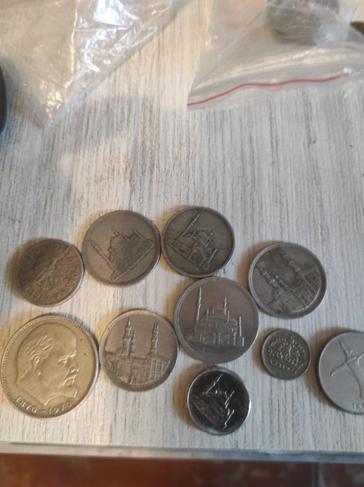 Продам монеты  рубли юбилейные