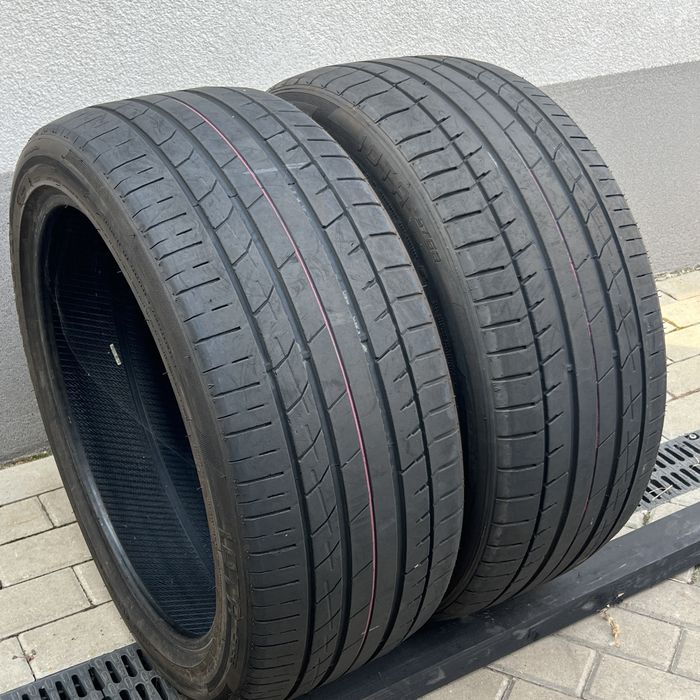 2бр. Гуми 285/40/22
