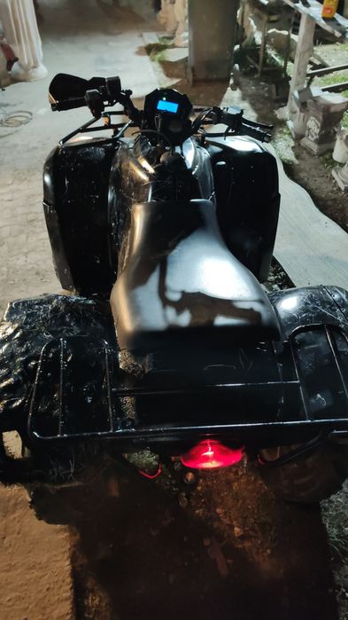 Vând ATV linhai 260cc