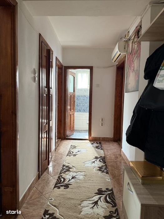 Colibri, etaj 1/4, Preț 500 euro