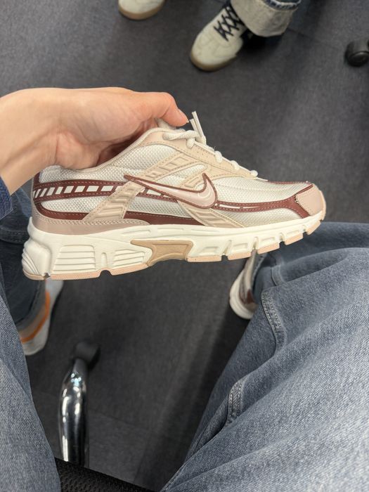 Кроссовки Nike INITIATOR