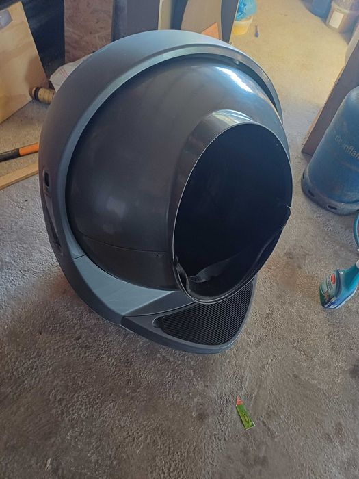 Litieră robot pisici