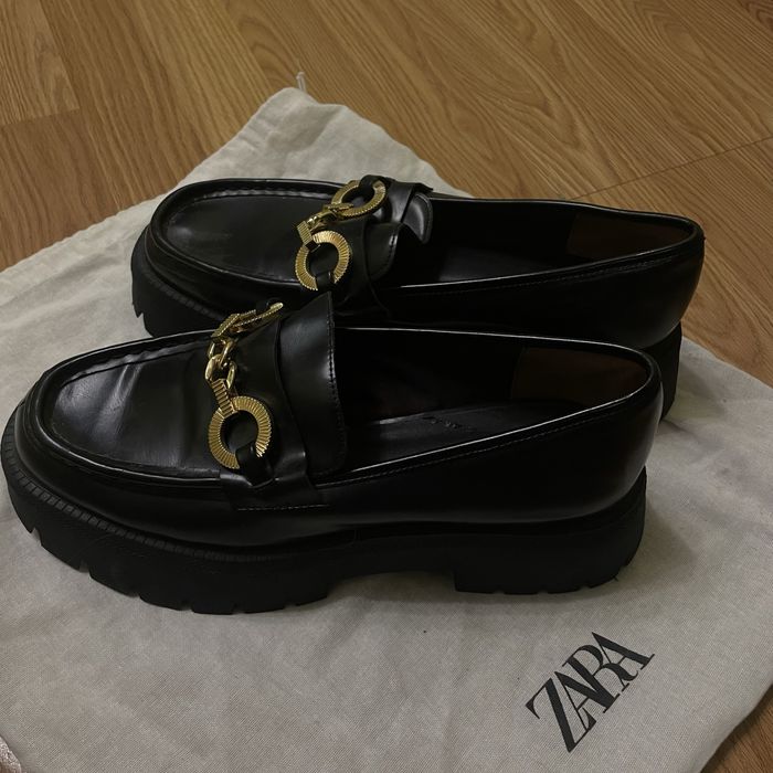 Лоферы ZARA.