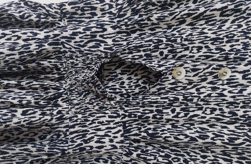 Официална рокля с открит гръб от мека, приятна материя, нова