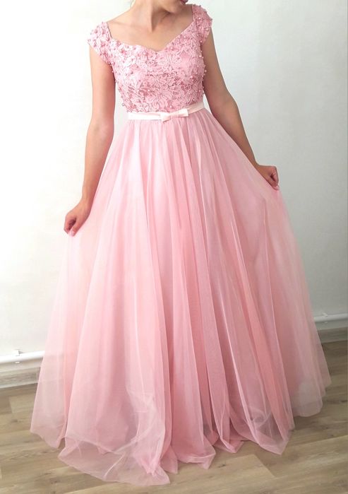 Продам платье новое