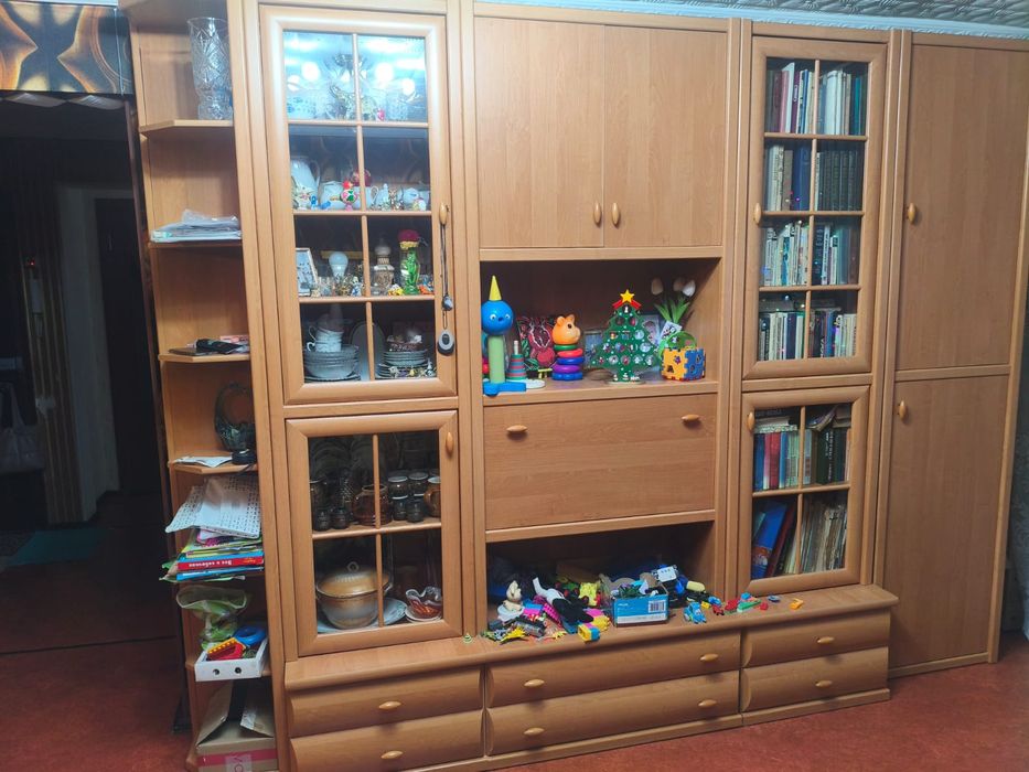 Продаётся стенка