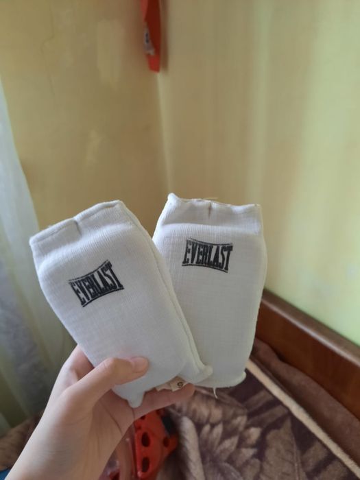 Продам кимано, шлем для каратэ