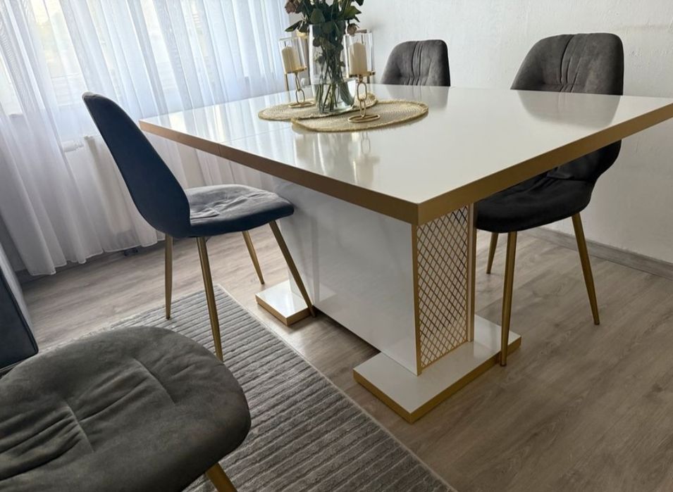 Комплект маса със столове