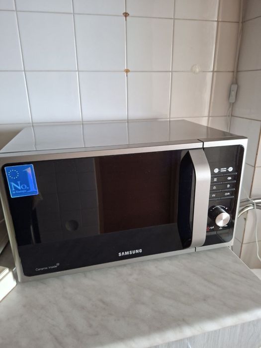 Cuptor microunde cu grill SAMSUNG 23L